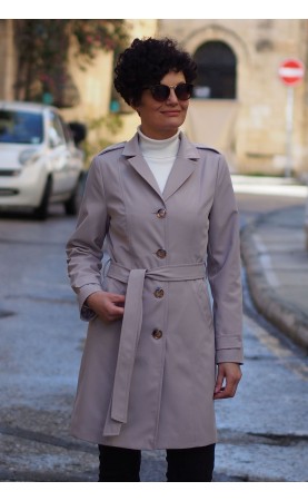 Uniwersalny płaszcz damski dla kobiet ceniących funkcjonalność i elegancję, Modne trencze wiosenne od Choice